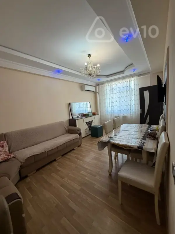 Kirayə verilir 2 otaqlı köhnə tikili 40 m²