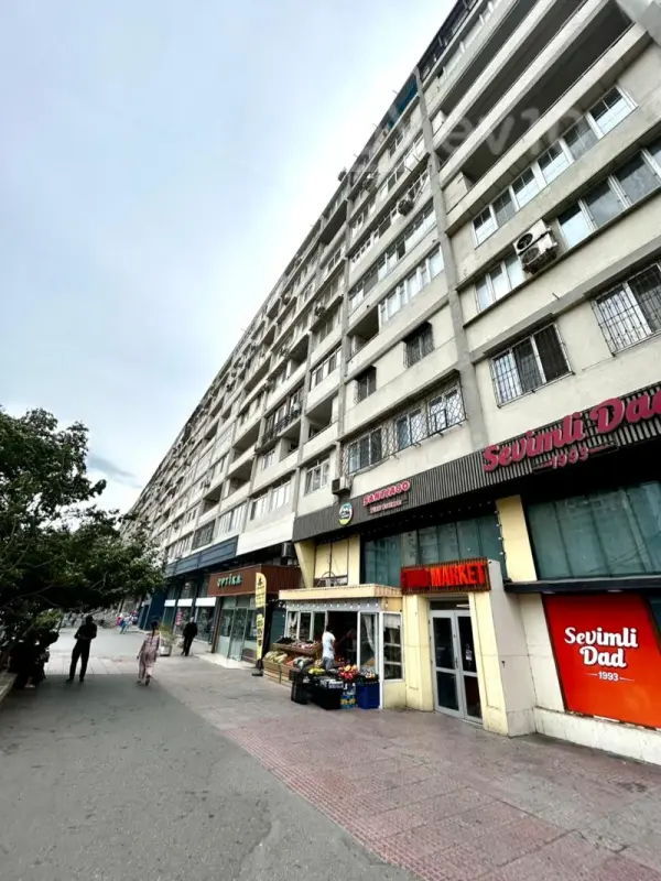 Satılır 3 otaqlı köhnə tikili 90 m²