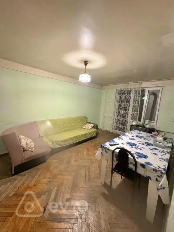 Satılır 3 otaqlı köhnə tikili 68 m²