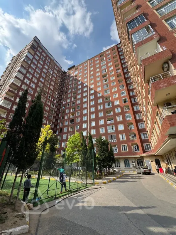 Satılır 3 otaqlı yeni tikili 120 m²