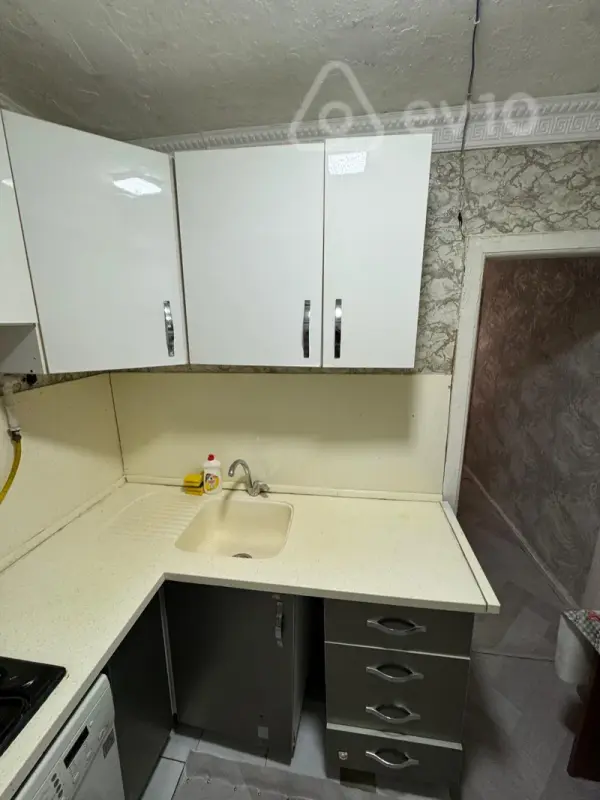 Kirayə verilir 1 otaqlı köhnə tikili 33 m²