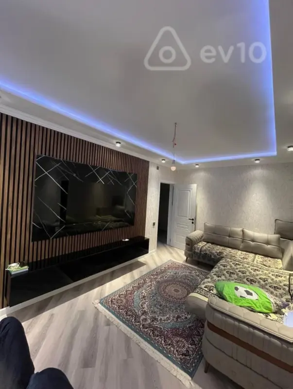 Satılır 3 otaqlı köhnə tikili 90 m²