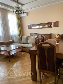 Kirayə verilir 4 otaqlı köhnə tikili 130 m² — Bakı, Səbail 4 otaq 130.00 m²