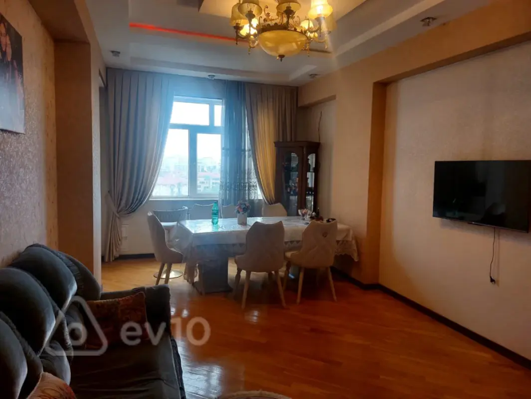 Kirayə verilir 3 otaqlı yeni tikili 90 m²