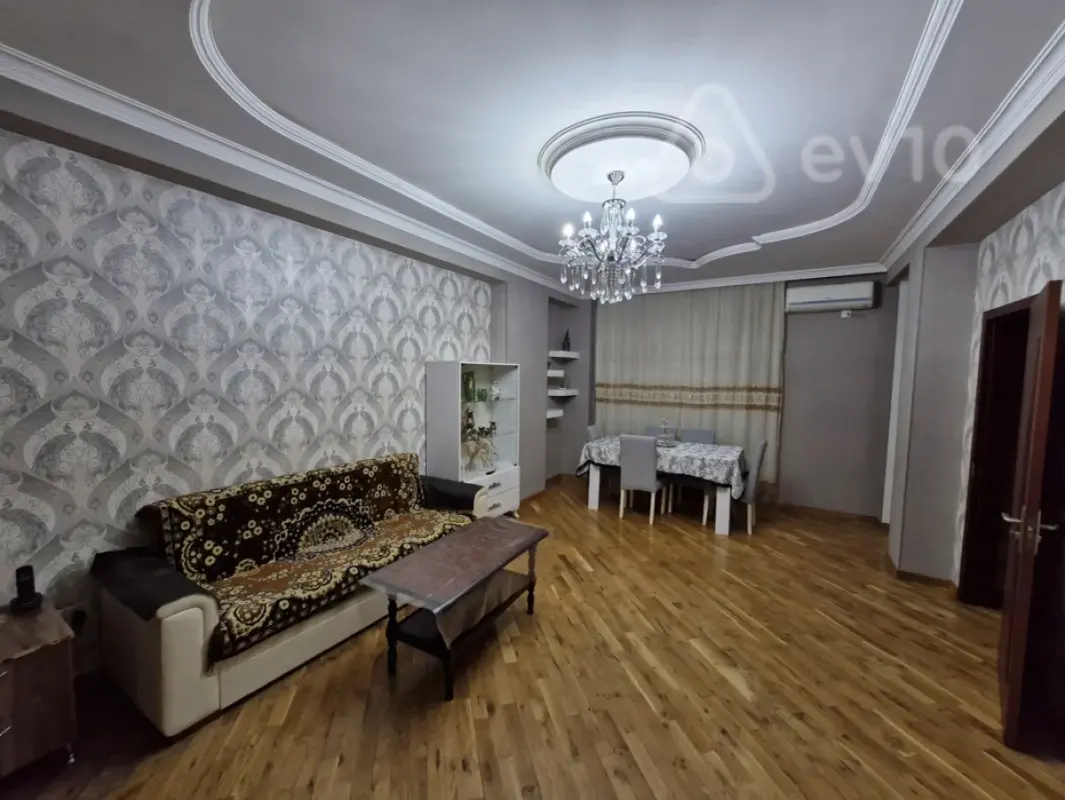 Kirayə verilir 2 otaqlı yeni tikili 70 m²