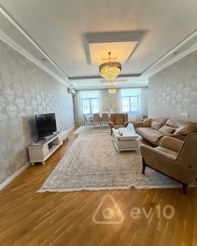 Kirayə verilir 3 otaqlı yeni tikili 140 m²