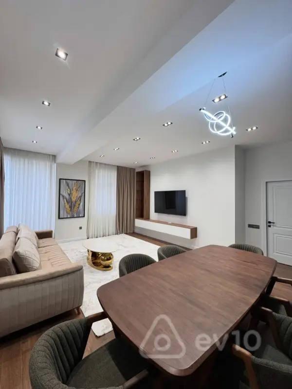 Kirayə verilir 4 otaqlı yeni tikili 175 m²