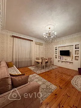 Satılır 3 otaqlı köhnə tikili 100 m² — Bakı, Nərimanov 3 otaq 100.00 m²