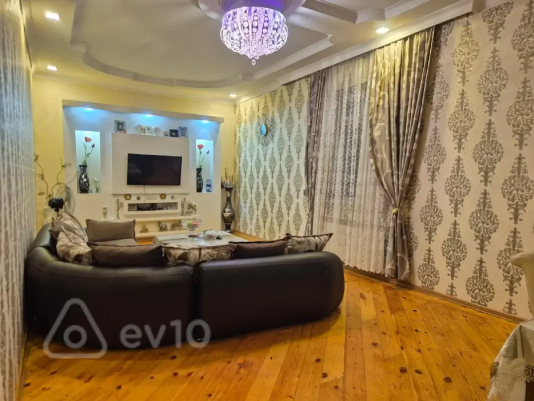 Satılır 4 otaqlı həyət evi 190 m²