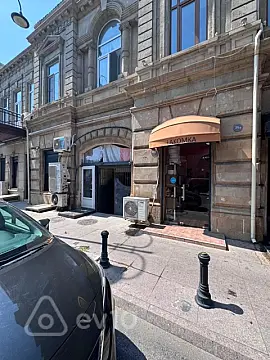 Satılır 3 otaqlı köhnə tikili 100 m² — Bakı, Səbail 3 otaq 100.00 m²