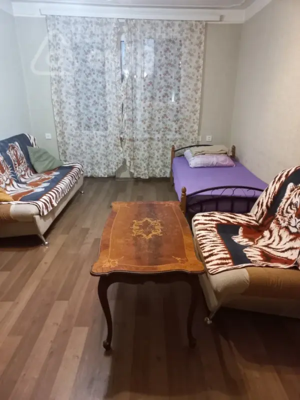 Kirayə verilir 1 otaqlı köhnə tikili 35 m²