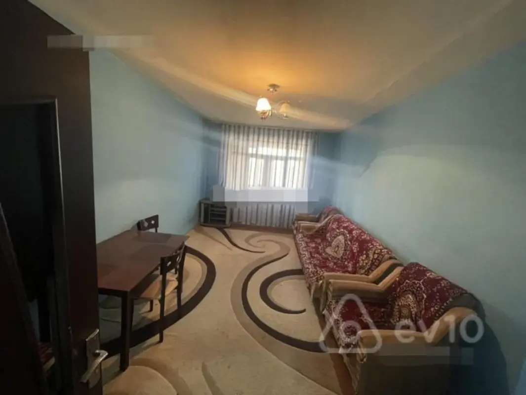Kirayə verilir 3 otaqlı köhnə tikili 80 m²
