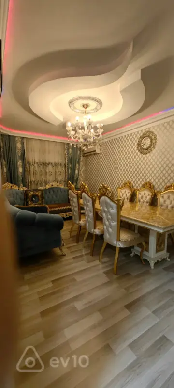 Kirayə verilir 2 otaqlı köhnə tikili 68 m²
