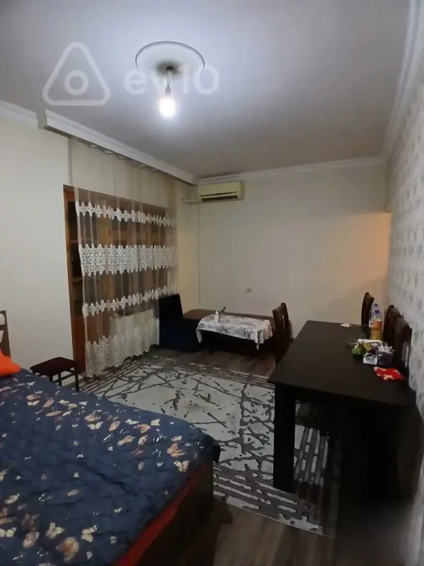 Kirayə verilir 1 otaqlı köhnə tikili 45 m²