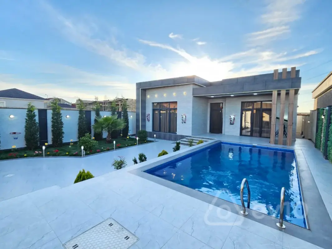 Satılır 4 otaqlı həyət evi 185 m²