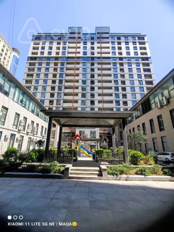 Satılır 3 otaqlı yeni tikili 145 m²
