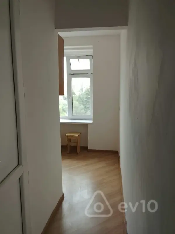 Satılır 1 otaqlı köhnə tikili 35 m²