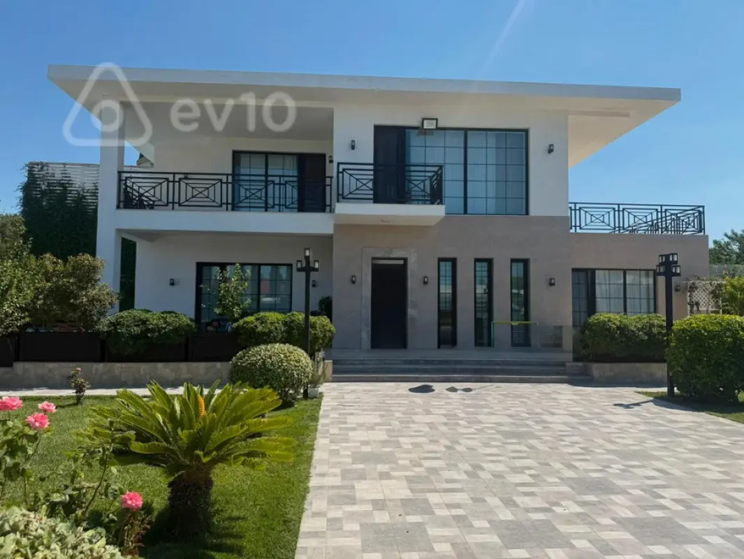 Satılır 7 otaqlı həyət evi 510 m²