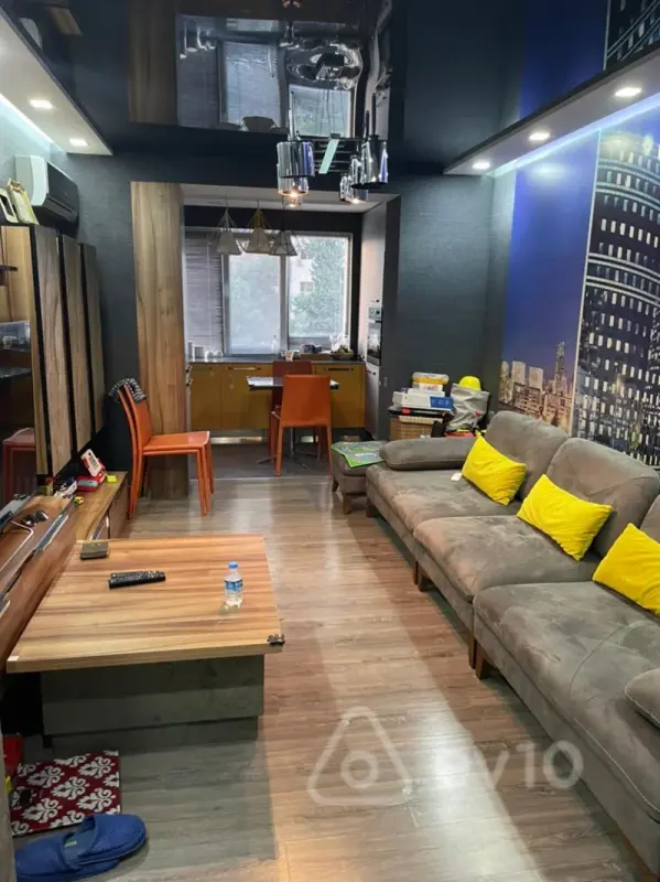 Kirayə verilir 3 otaqlı köhnə tikili 70 m²