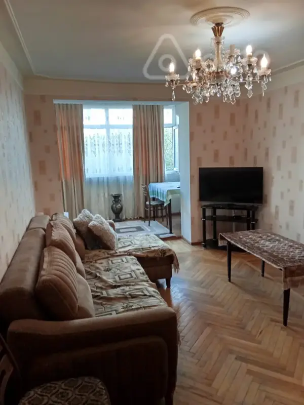 Satılır 2 otaqlı köhnə tikili 50 m²