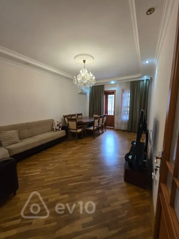 Kirayə verilir 3 otaqlı köhnə tikili 80 m²