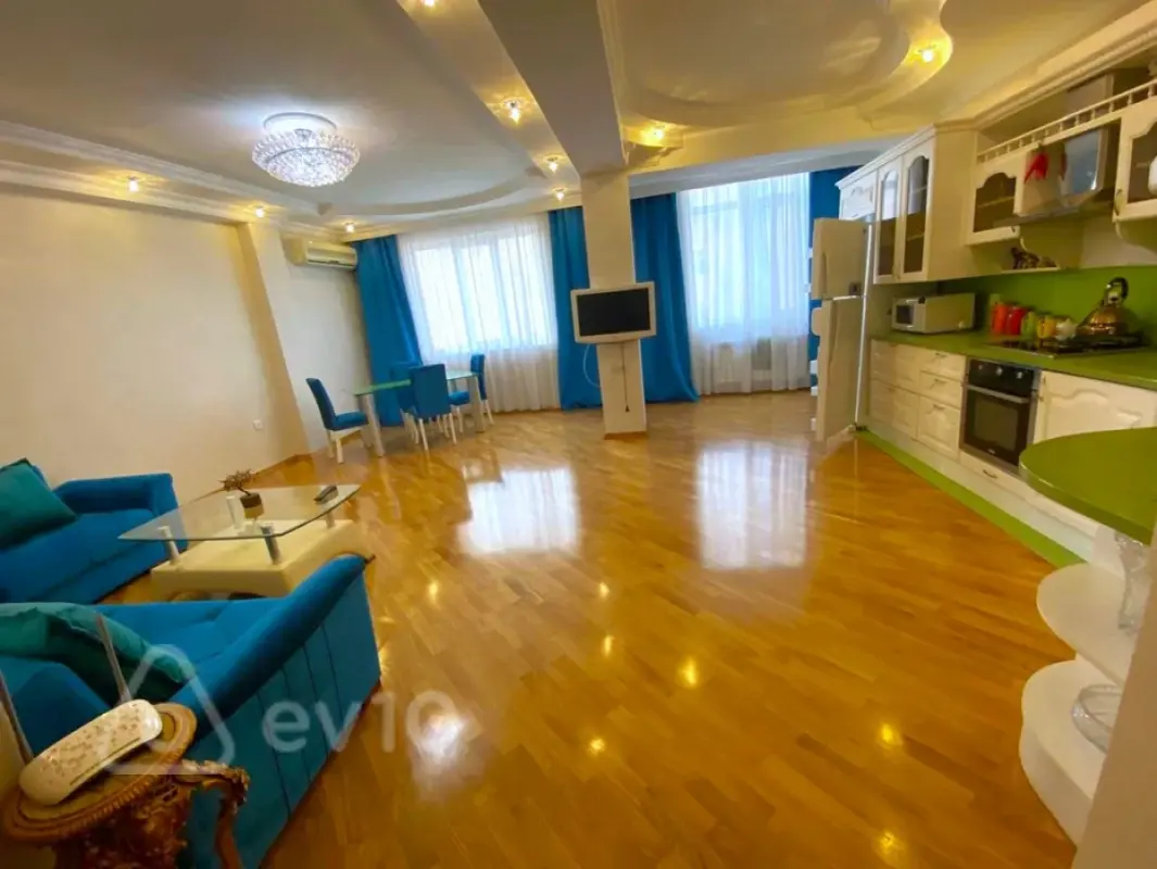 Kirayə verilir 2 otaqlı yeni tikili 80 m²