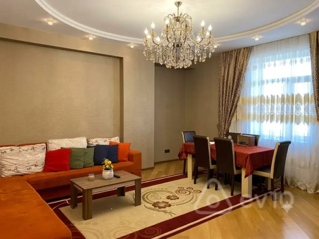 Kirayə verilir 3 otaqlı yeni tikili 120 m²