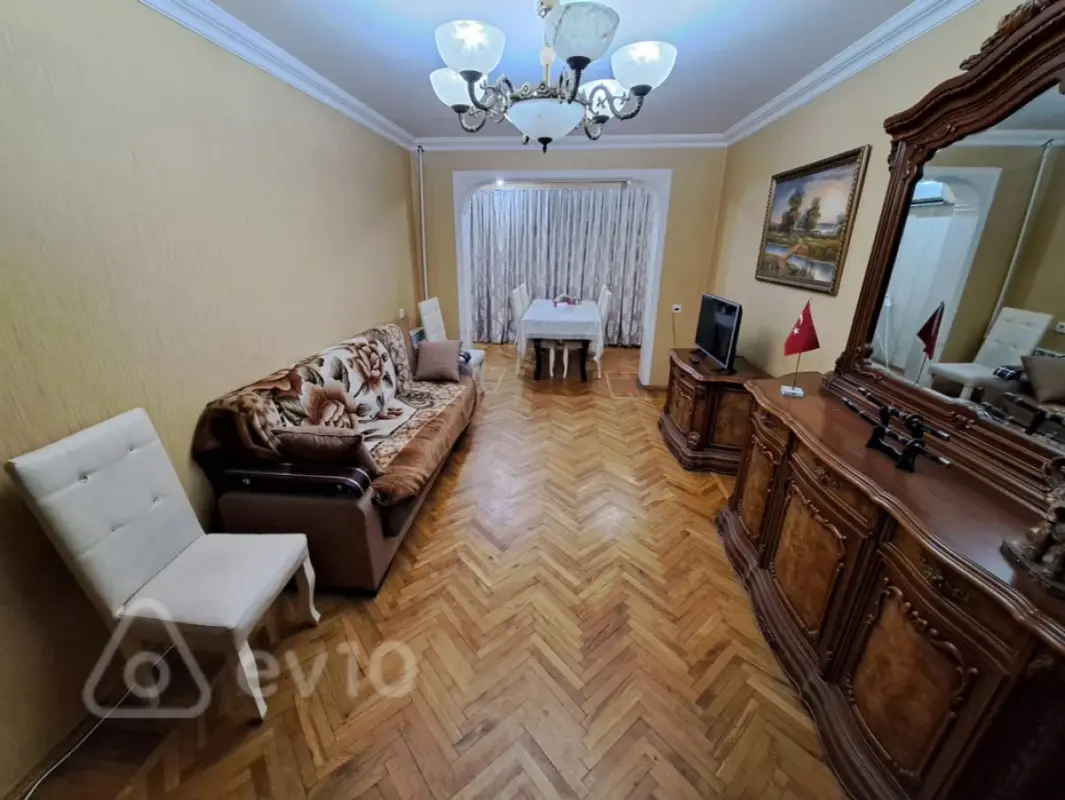 Satılır 3 otaqlı köhnə tikili 75 m²