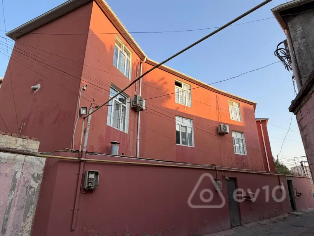 Kirayə verilir 5 otaqlı həyət evi 300 m²