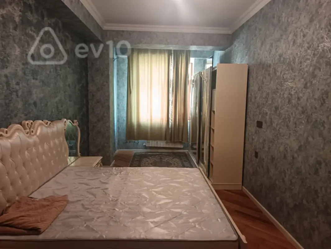 Kirayə verilir 2 otaqlı köhnə tikili 60 m²