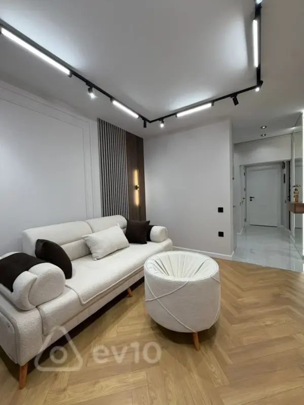 Kirayə verilir 2 otaqlı yeni tikili 55 m²