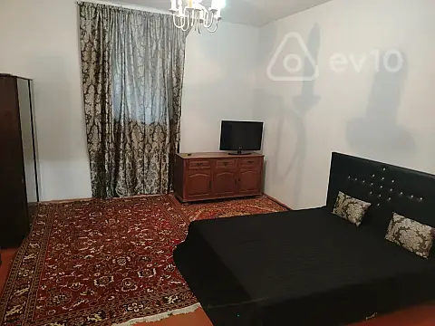 Kirayə verilir 2 otaqlı köhnə tikili 60 m² — Bakı, Nərimanov 2 otaq 60.00 m²