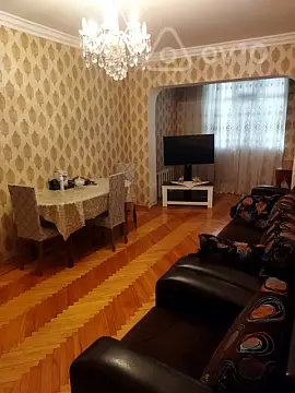 Kirayə verilir 3 otaqlı köhnə tikili 75 m² — Bakı, Yasamal 3 otaq 75.00 m²
