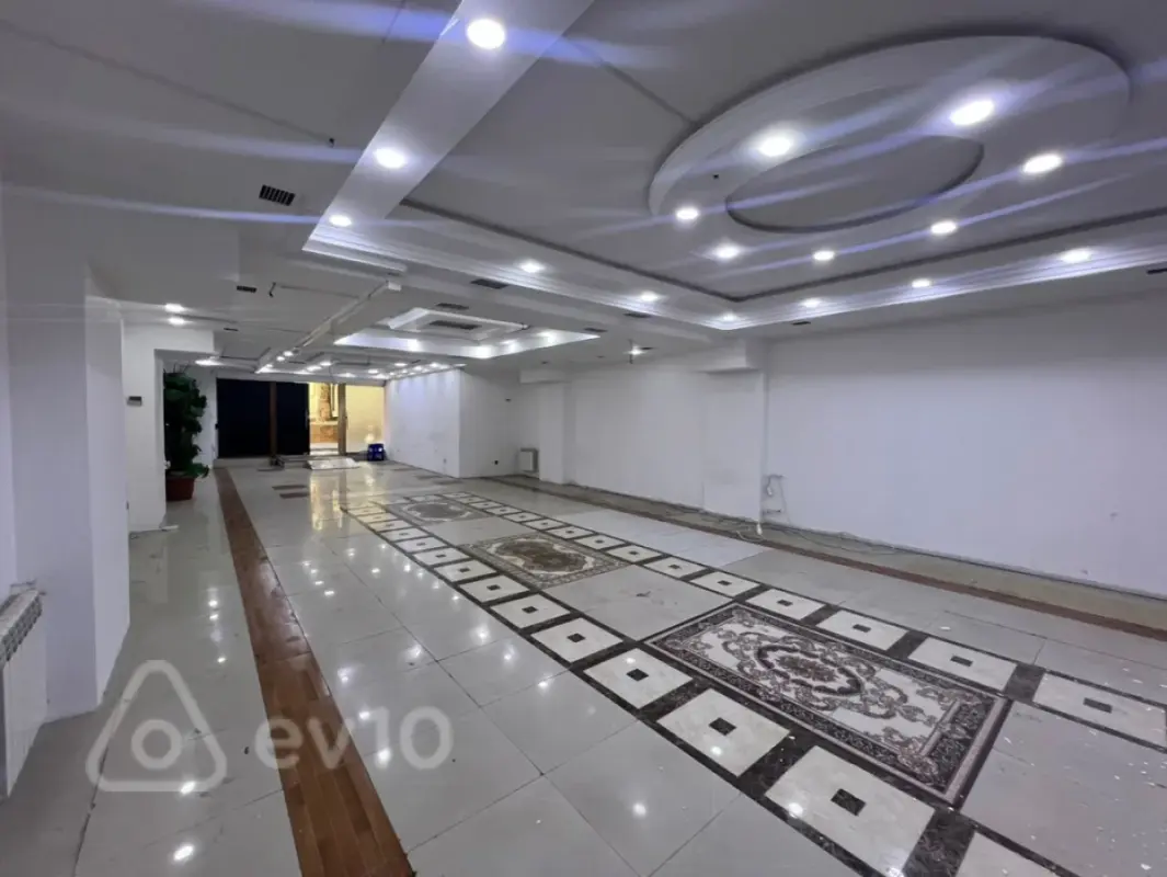 Kirayə verilir mənzil 300 m²