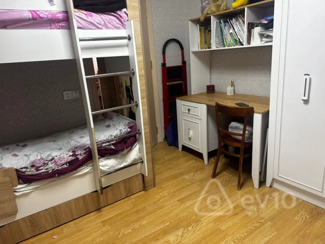 Satılır 3 otaqlı köhnə tikili 75 m²