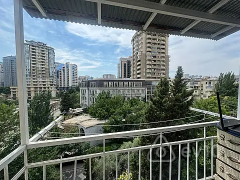 Kirayə verilir 3 otaqlı köhnə tikili 65 m² — Bakı, Nəsimi 3 otaq 65.00 m²