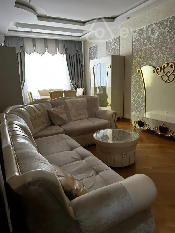 Kirayə verilir 2 otaqlı yeni tikili 75 m²