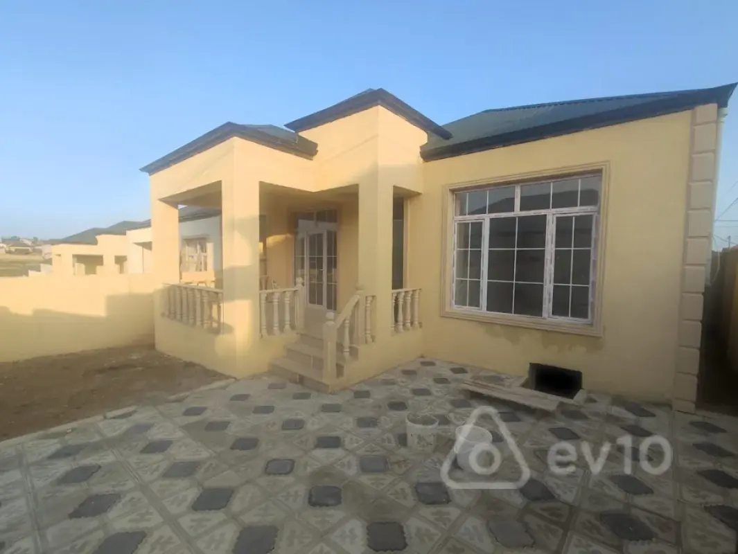 Satılır 4 otaqlı həyət evi 125 m²