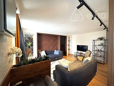 Kirayə verilir 2 otaqlı köhnə tikili 50 m² — Bakı, Səbail 2 otaq 50.00 m²