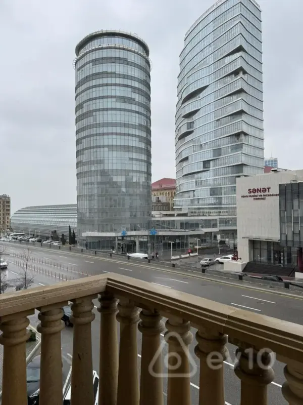 Satılır 2 otaqlı yeni tikili 64 m²