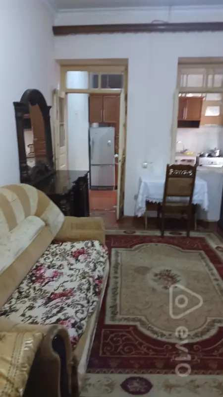 Kirayə verilir 1 otaqlı köhnə tikili 40 m²