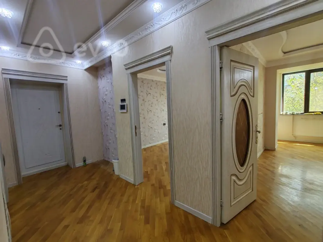 Satılır 3 otaqlı köhnə tikili 78 m²