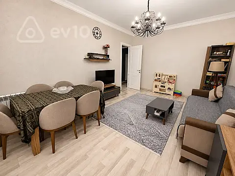 Satılır 3 otaqlı köhnə tikili 85 m² — Bakı, Nizami 3 otaq 85.00 m²