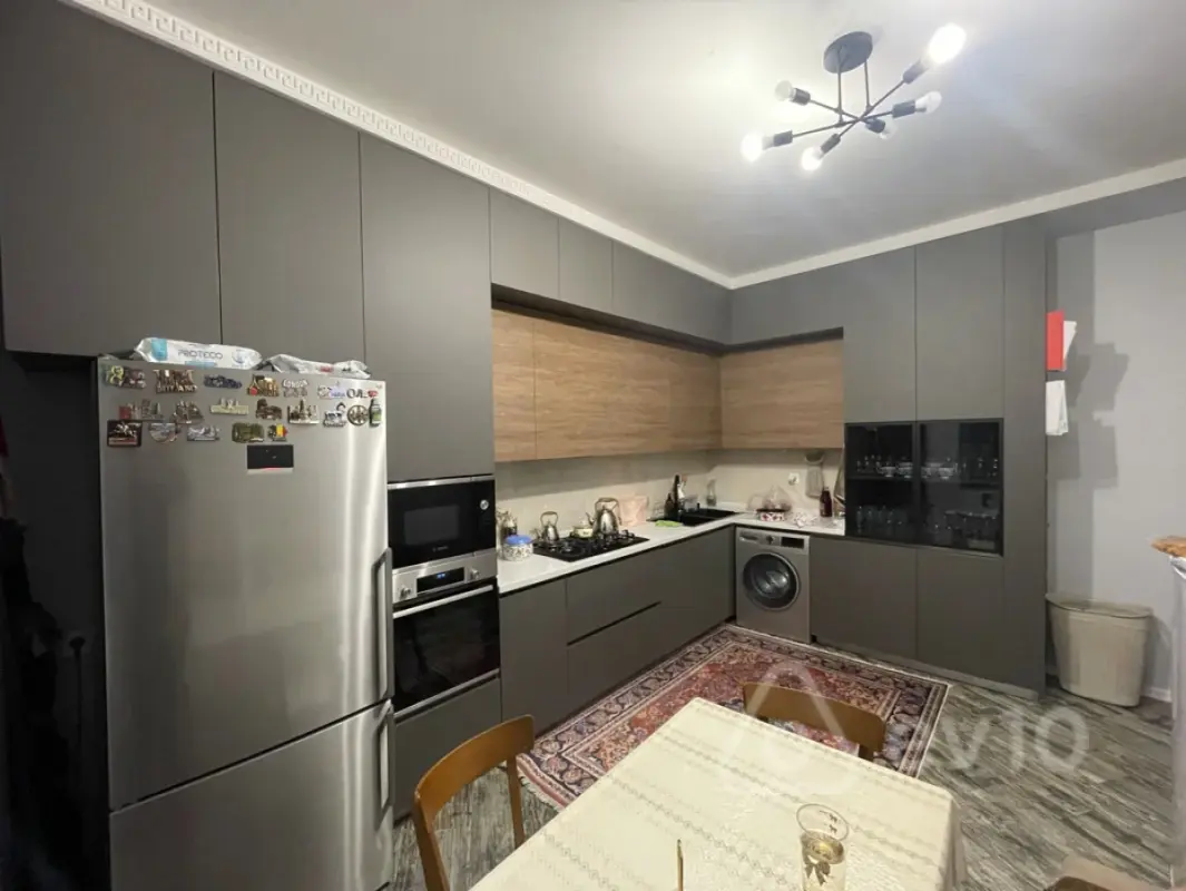 Satılır 6 otaqlı həyət evi 240 m²