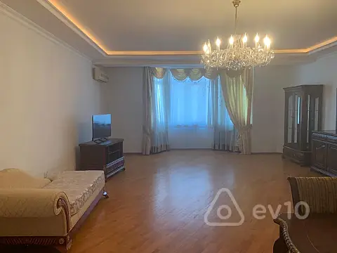 Kirayə verilir 3 otaqlı yeni tikili 140 m² — Bakı, Yasamal 3 otaq 140.00 m²