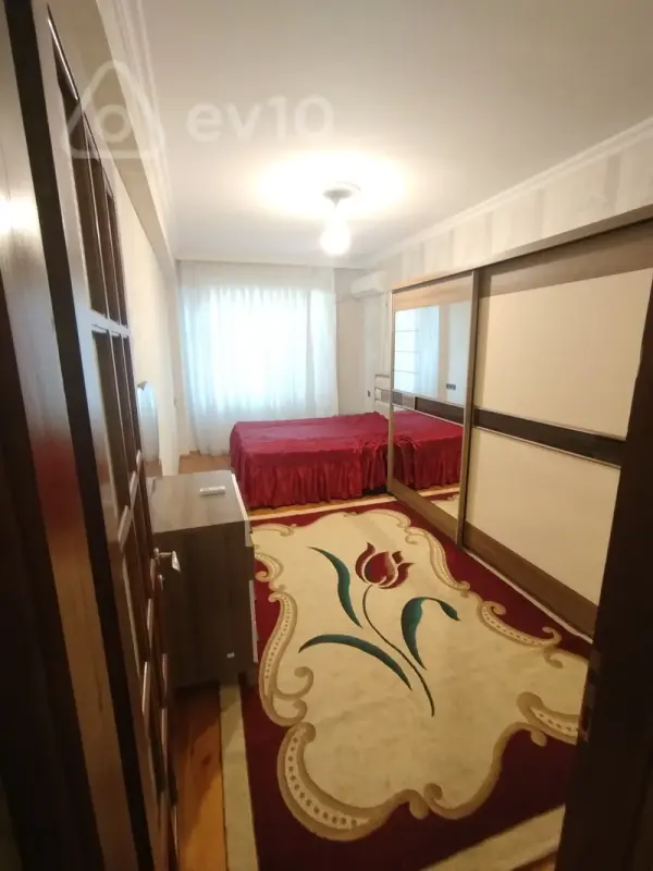 Kirayə verilir 3 otaqlı yeni tikili 85 m²