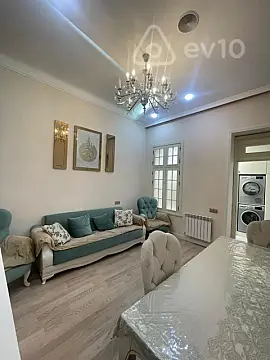 Satılır 4 otaqlı köhnə tikili 90 m² — Bakı, Nəsimi 4 otaq 90.00 m²