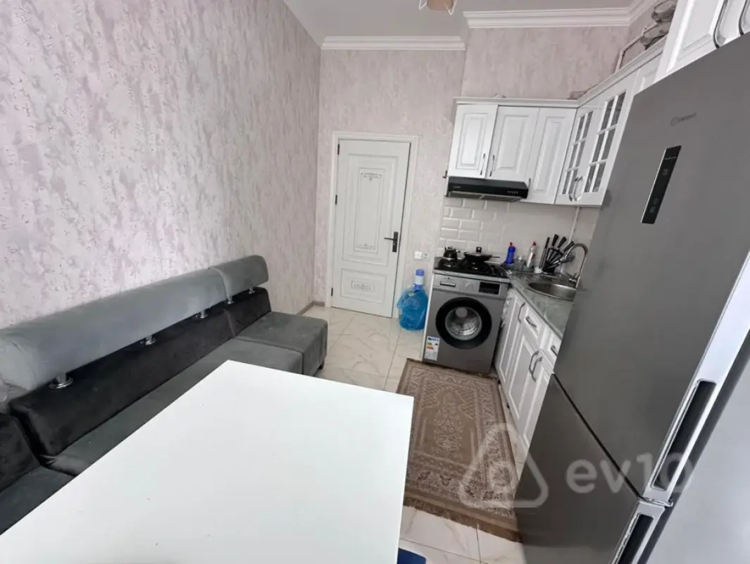 Satılır 2 otaqlı yeni tikili 63 m²