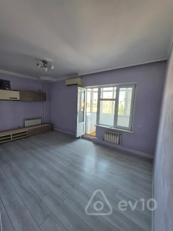 Kirayə verilir 2 otaqlı köhnə tikili 60 m²