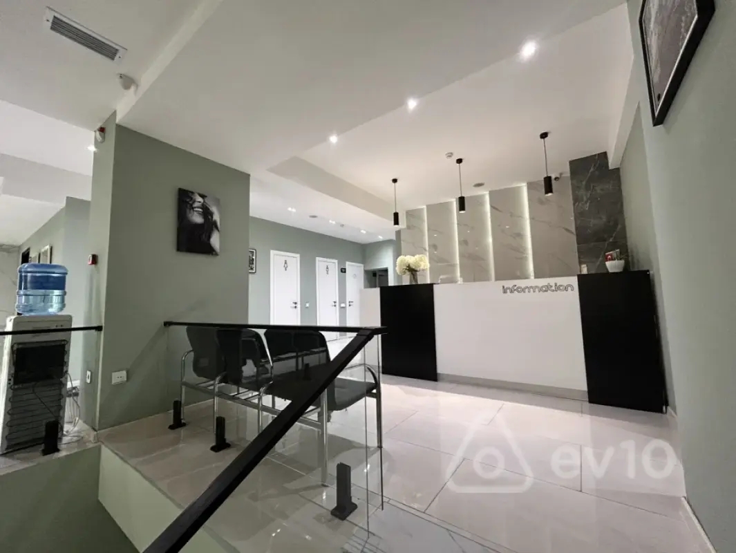 Satılır mənzil 370 m²